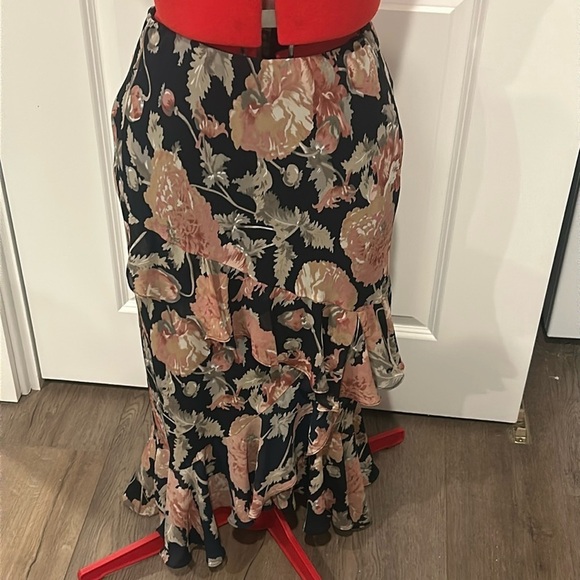Chaps Black and Pink Floral Ruffle Skirt Size Small - Picture 1 of 5